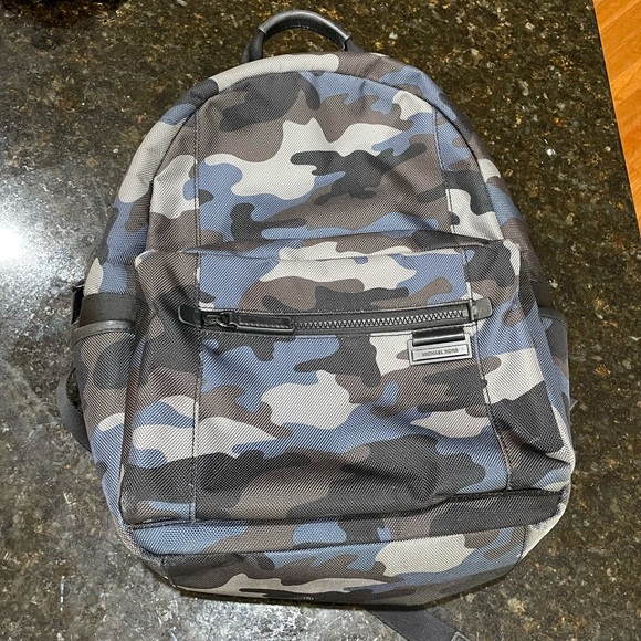 Michael Kors Camo Backpack - Picture 1 of 4